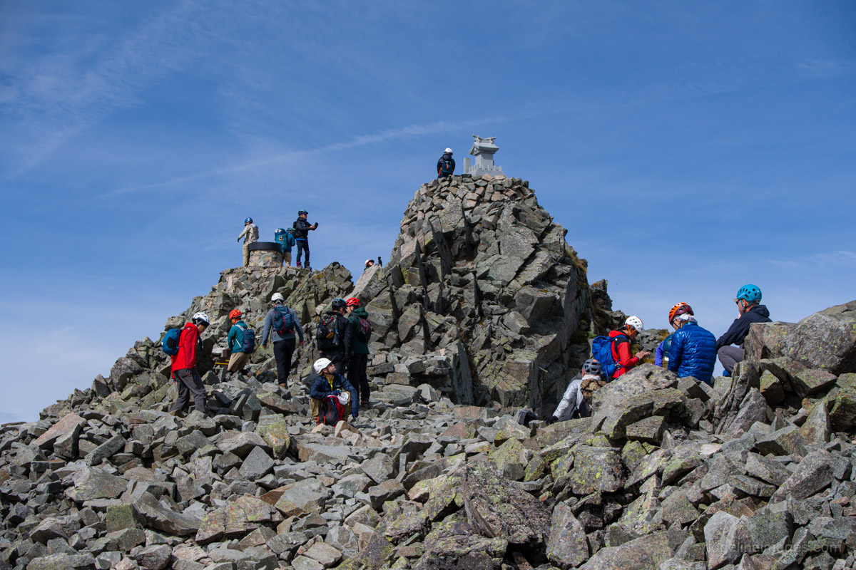 Mt. Oku-Hotaka 奥穂高岳 - RIDGELINEIMAGES.com